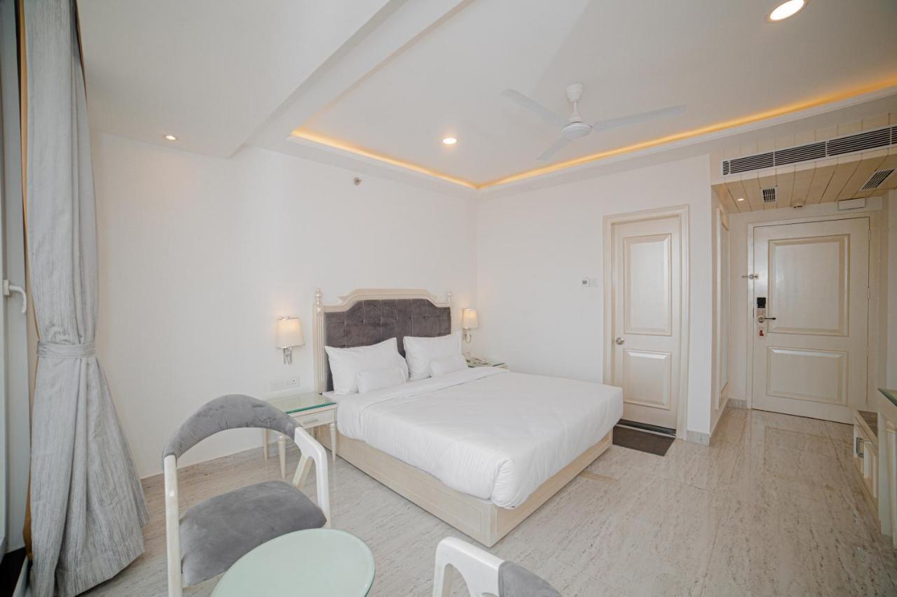 Отель Pearl Courtyard Варанаси Экстерьер фото