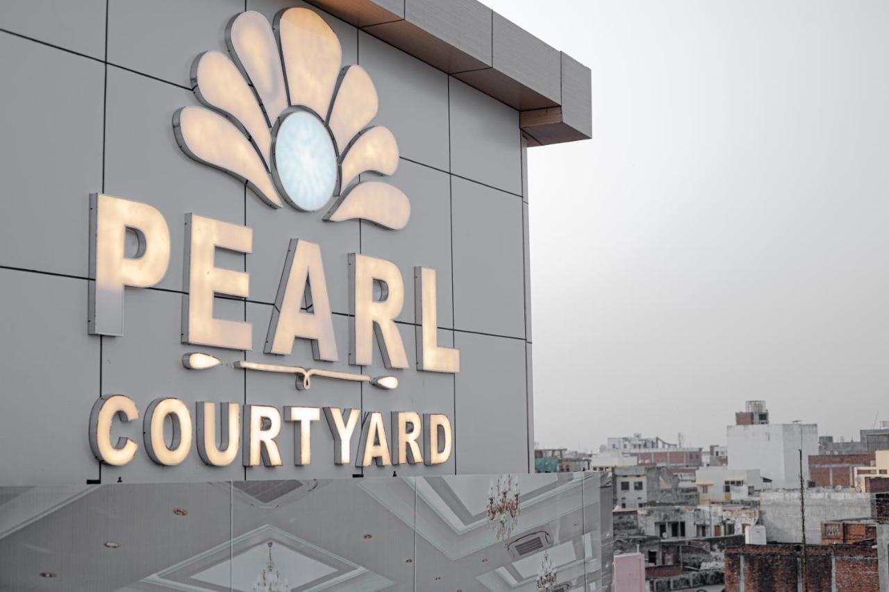 Отель Pearl Courtyard Варанаси Экстерьер фото