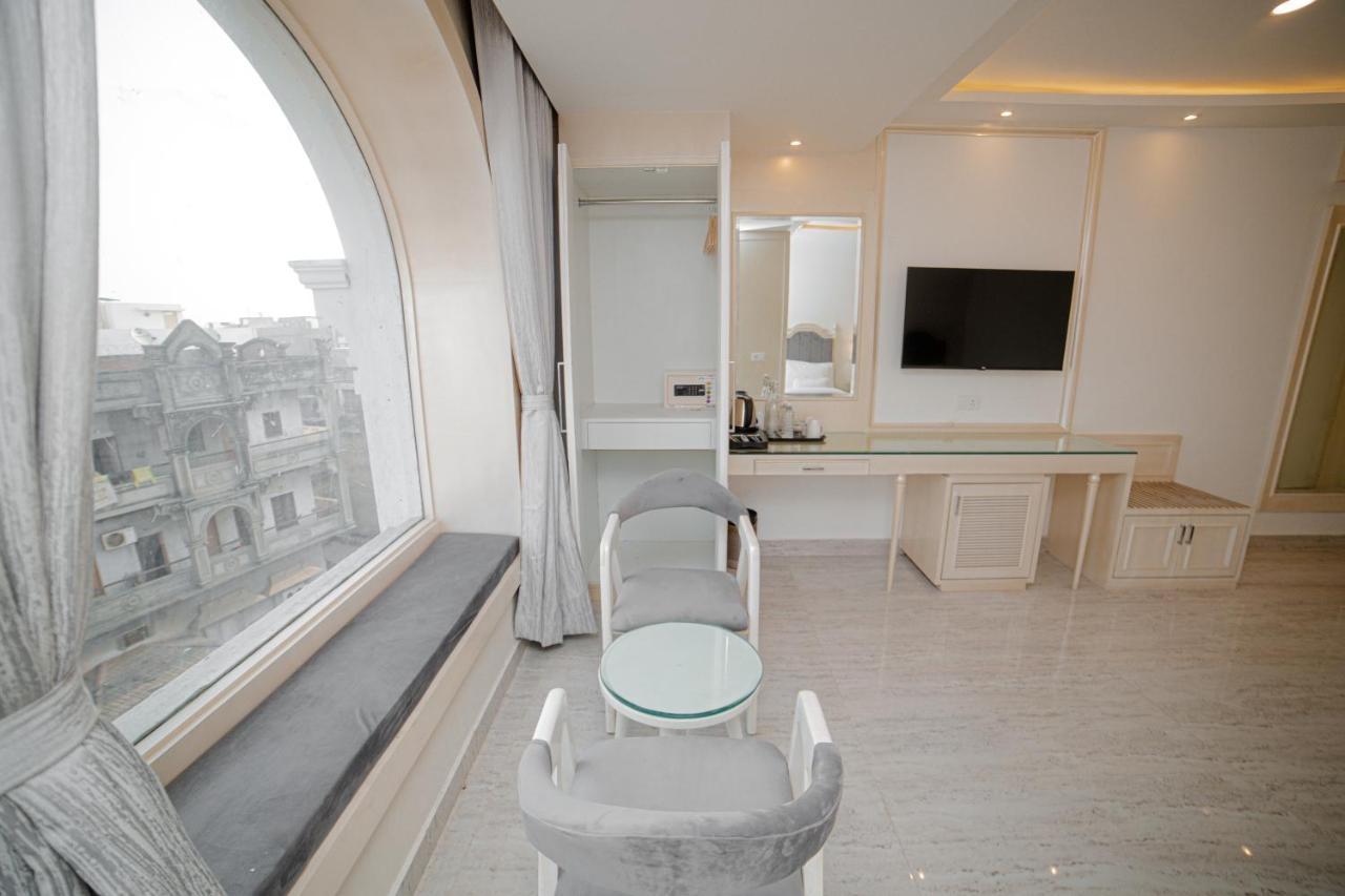 Отель Pearl Courtyard Варанаси Экстерьер фото