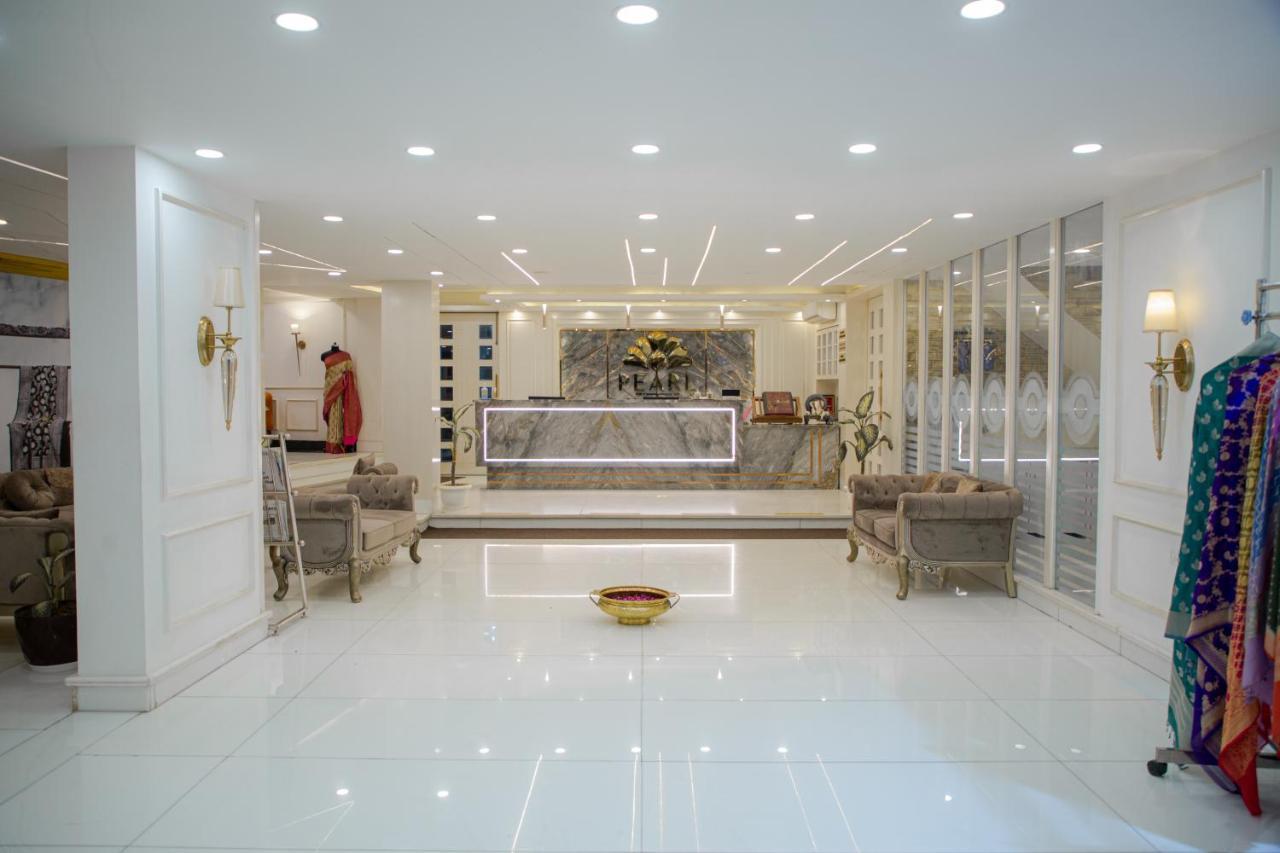 Отель Pearl Courtyard Варанаси Экстерьер фото